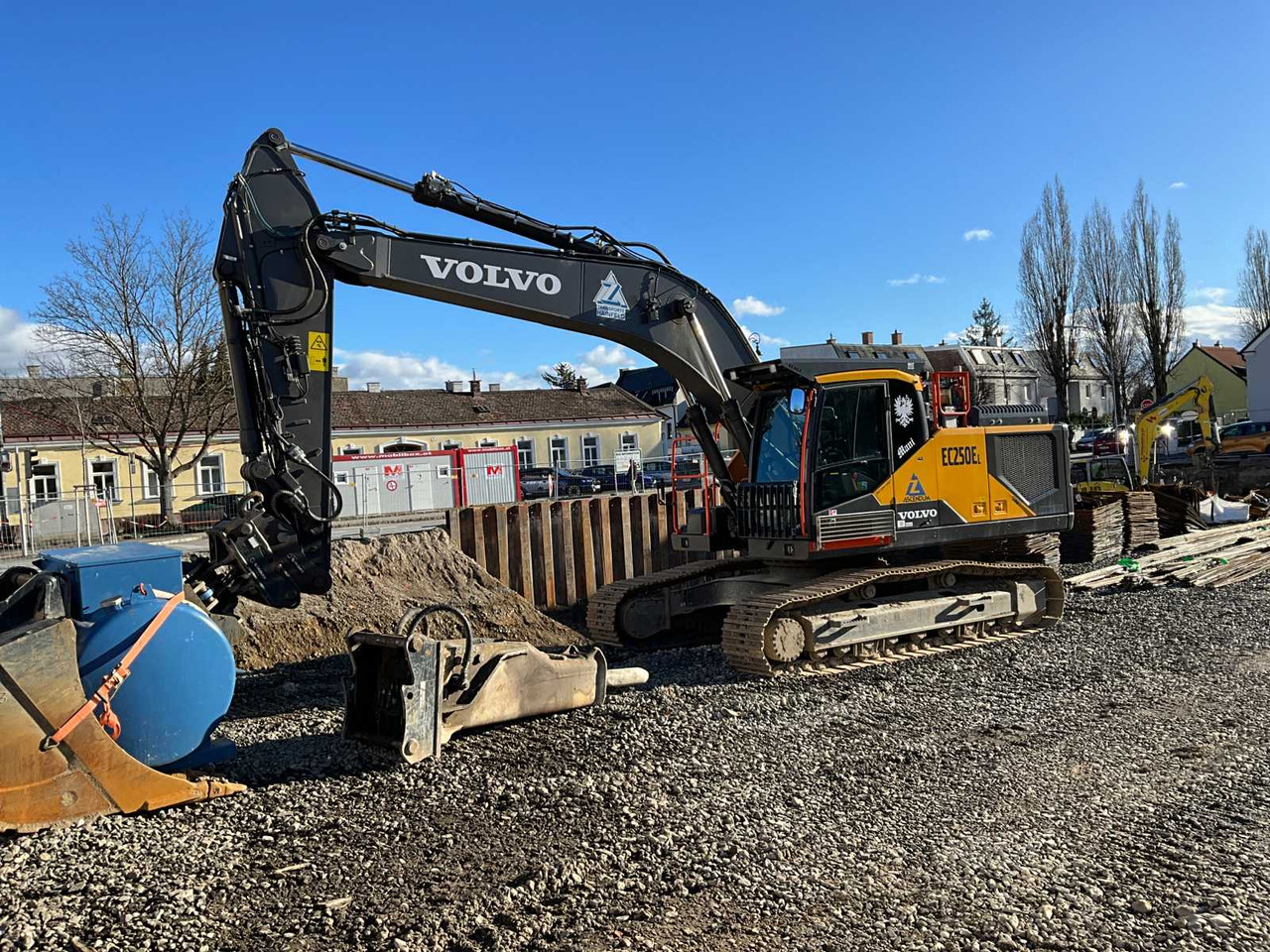 Volvo EXCAVATOR / EC250EL Hybrid - Crawler excavator: picture 3 Volvo EXCAVATOR / EC250EL Hybrid - Crawler excavator: picture 3