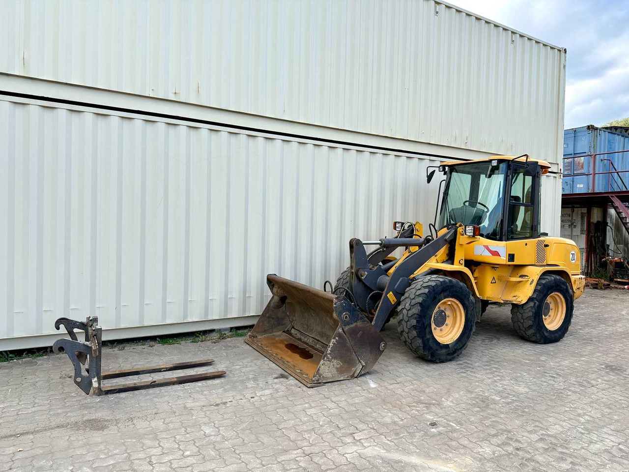 Volvo L30G - Wheel loader: picture 2 Volvo L30G - Wheel loader: picture 2