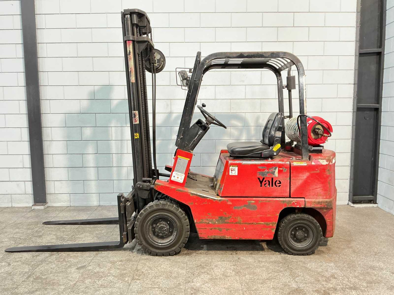 YALE - 1986 - GLP40UX - FORKLIFT TRUCK - Forklift: picture 1 YALE - 1986 - GLP40UX - FORKLIFT TRUCK - Forklift: picture 1