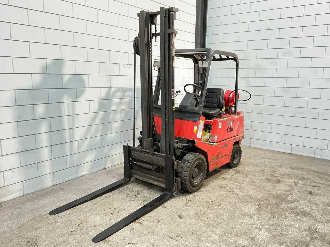YALE - 1986 - GLP40UX - FORKLIFT TRUCK - Forklift: picture 2 YALE - 1986 - GLP40UX - FORKLIFT TRUCK - Forklift: picture 2