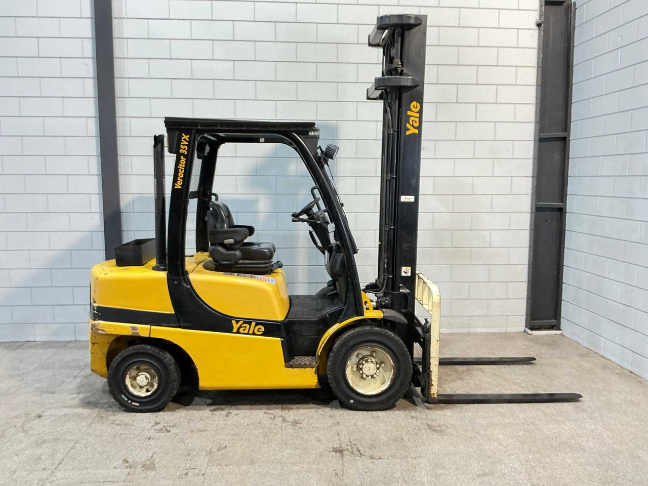 YALE - 2013 - GPD35VX - FORKLIFT TRUCK - Forklift: picture 3 YALE - 2013 - GPD35VX - FORKLIFT TRUCK - Forklift: picture 3