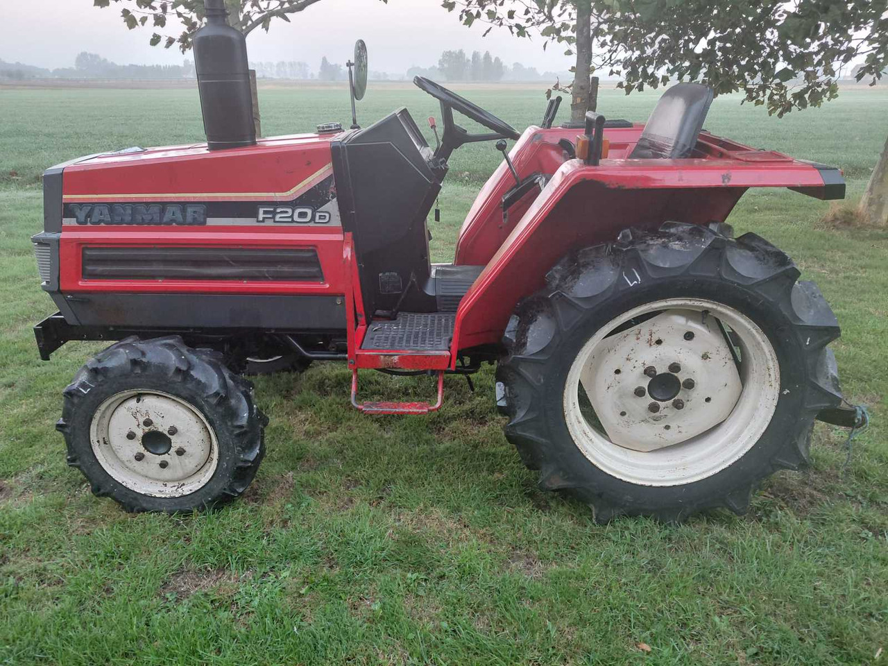 Yanmar F20 - Compact tractor: picture 5 Yanmar F20 - Compact tractor: picture 5