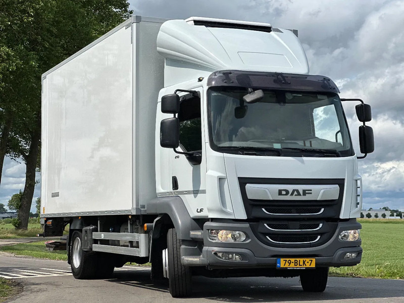 DAF LF 210 LF210.14. EURO6. 2018. KOELBAKWAGEN MET LAADKLEP 2000kg - Refrigerated truck: picture 2 DAF LF 210 LF210.14. EURO6. 2018. KOELBAKWAGEN MET LAADKLEP 2000kg - Refrigerated truck: picture 2
