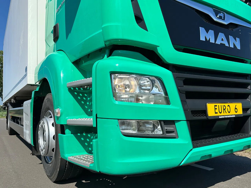 MAN TGS TGS 18.330 EURO6.2020 730x248x245 Als in NIEUWSTAAT! - Refrigerated truck: picture 5 MAN TGS TGS 18.330 EURO6.2020 730x248x245 Als in NIEUWSTAAT! - Refrigerated truck: picture 5