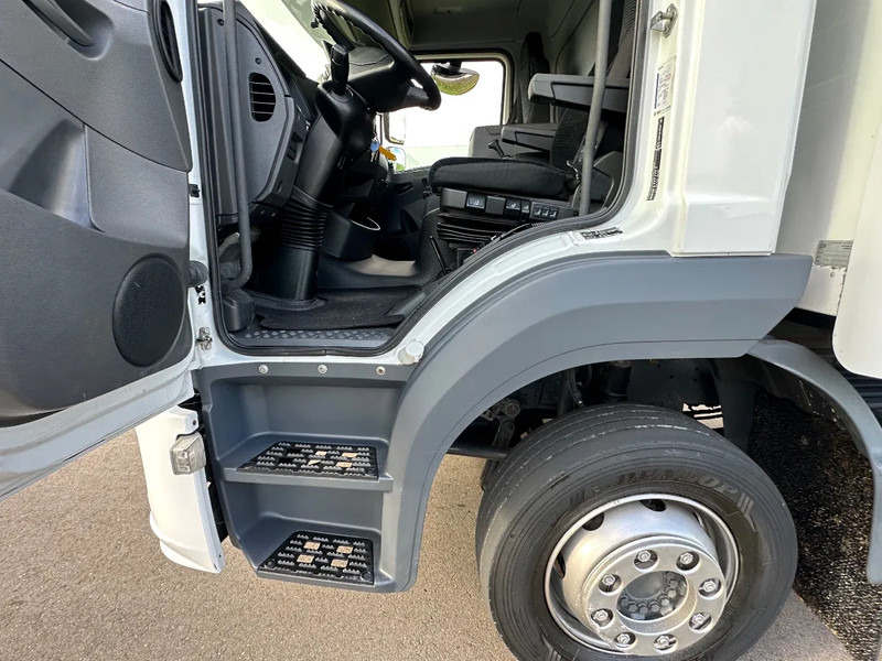Mercedes-Benz Atego ATEGO 1318L - Box truck: picture 5 Mercedes-Benz Atego ATEGO 1318L - Box truck: picture 5