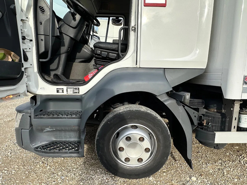 Renault D - Box truck: picture 5 Renault D - Box truck: picture 5