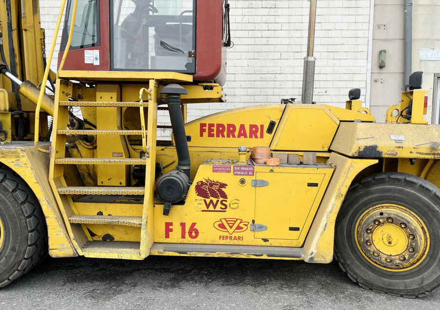 CVS Ferrari F16 - Container handler: picture 4 CVS Ferrari F16 - Container handler: picture 4