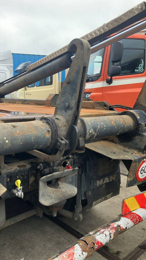 AJK AK 11 M Portaalarmsysteem - Hook lift/ Skip loader system: picture 4 AJK AK 11 M Portaalarmsysteem - Hook lift/ Skip loader system: picture 4