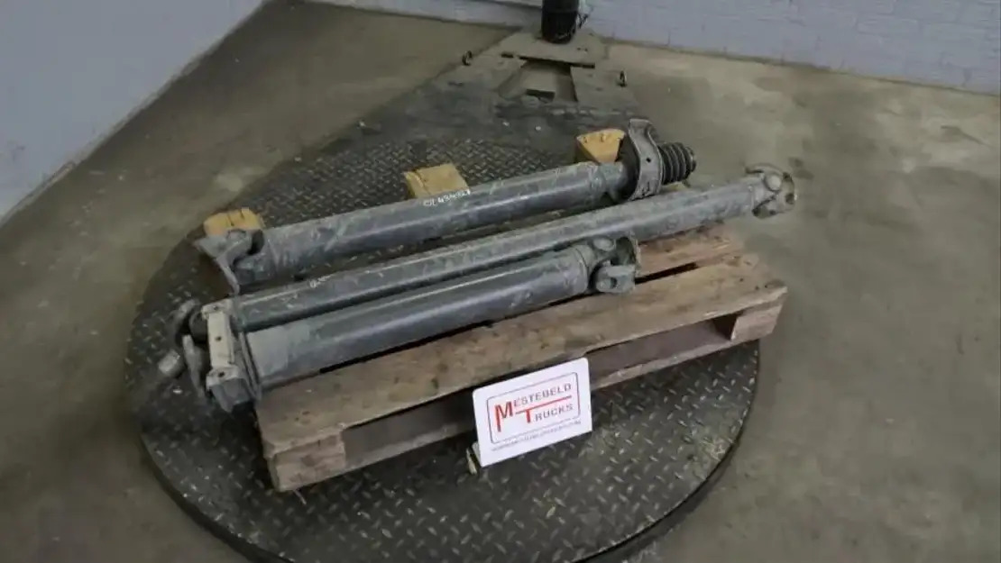 DAF Aandrijfas samenstelling - Drive shaft for Truck: picture 1 DAF Aandrijfas samenstelling - Drive shaft for Truck: picture 1