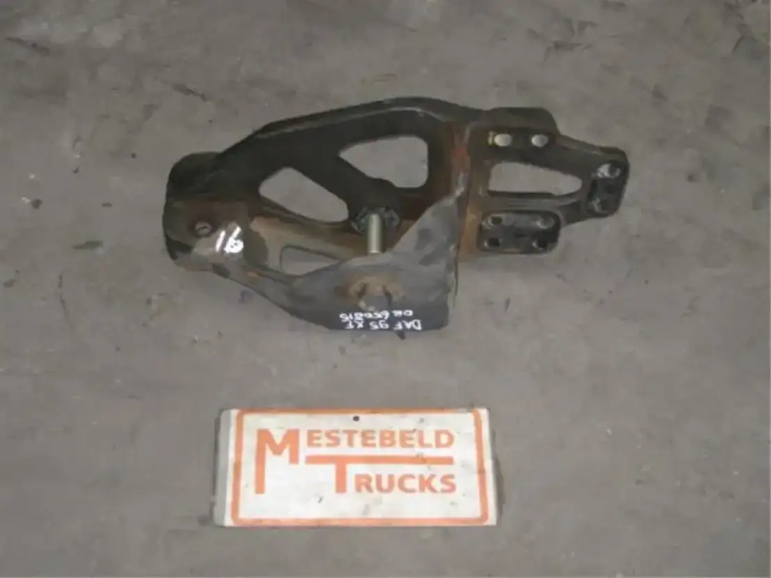 DAF Steun veerpakket XF 95 - Frame/ Chassis for Truck: picture 1 DAF Steun veerpakket XF 95 - Frame/ Chassis for Truck: picture 1