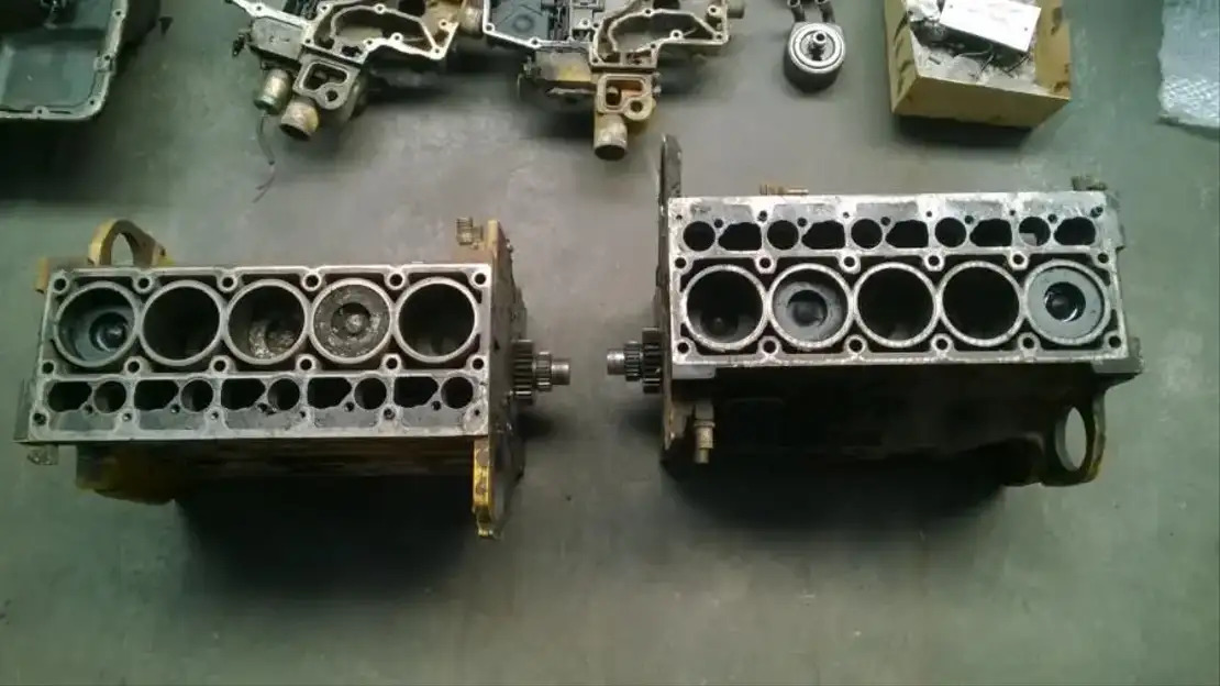 Diversen DIV. Diverse John Deere motordelen - Engine and parts for Truck: picture 1 Diversen DIV. Diverse John Deere motordelen - Engine and parts for Truck: picture 1