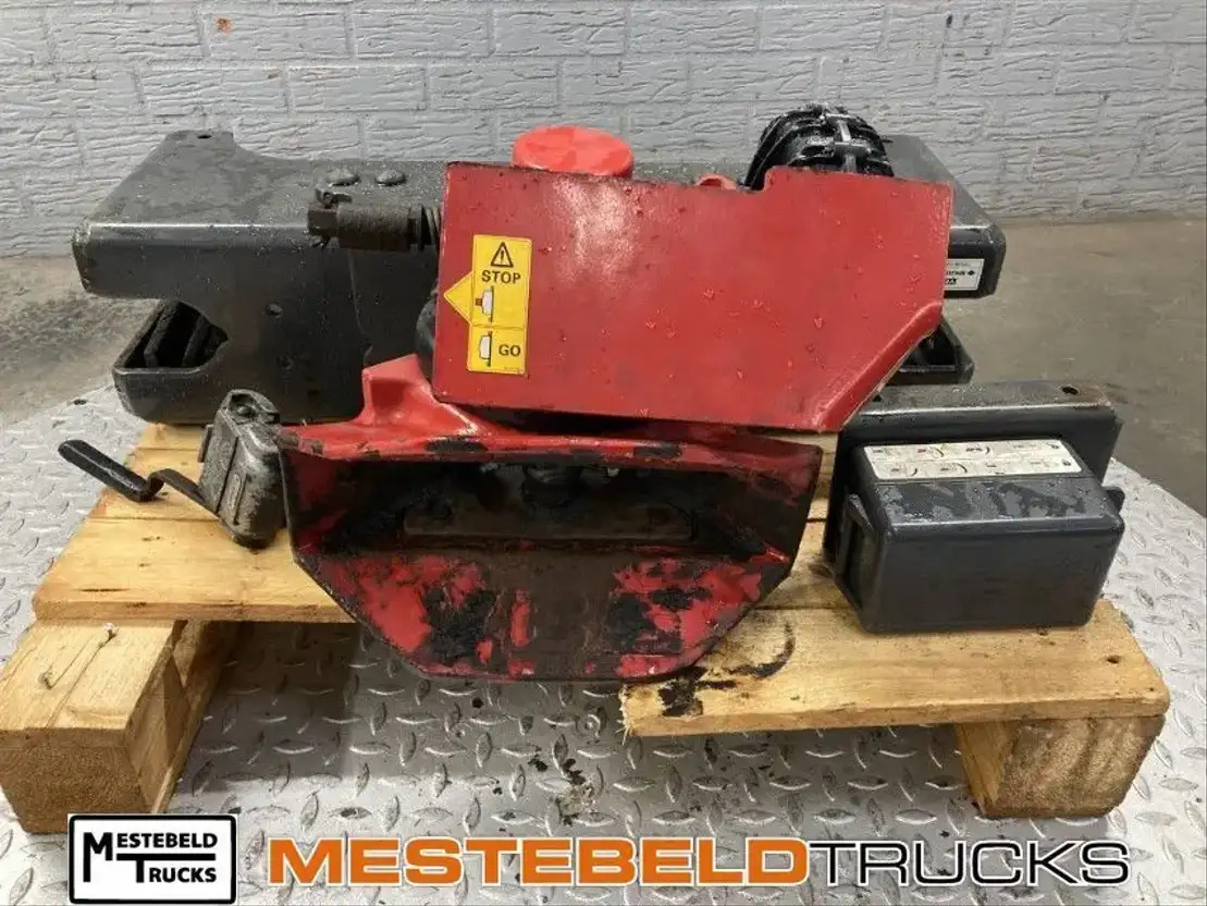 Diversen Vangmuil met trekbalk 5 cm pen - Frame/ Chassis for Truck: picture 1 Diversen Vangmuil met trekbalk 5 cm pen - Frame/ Chassis for Truck: picture 1