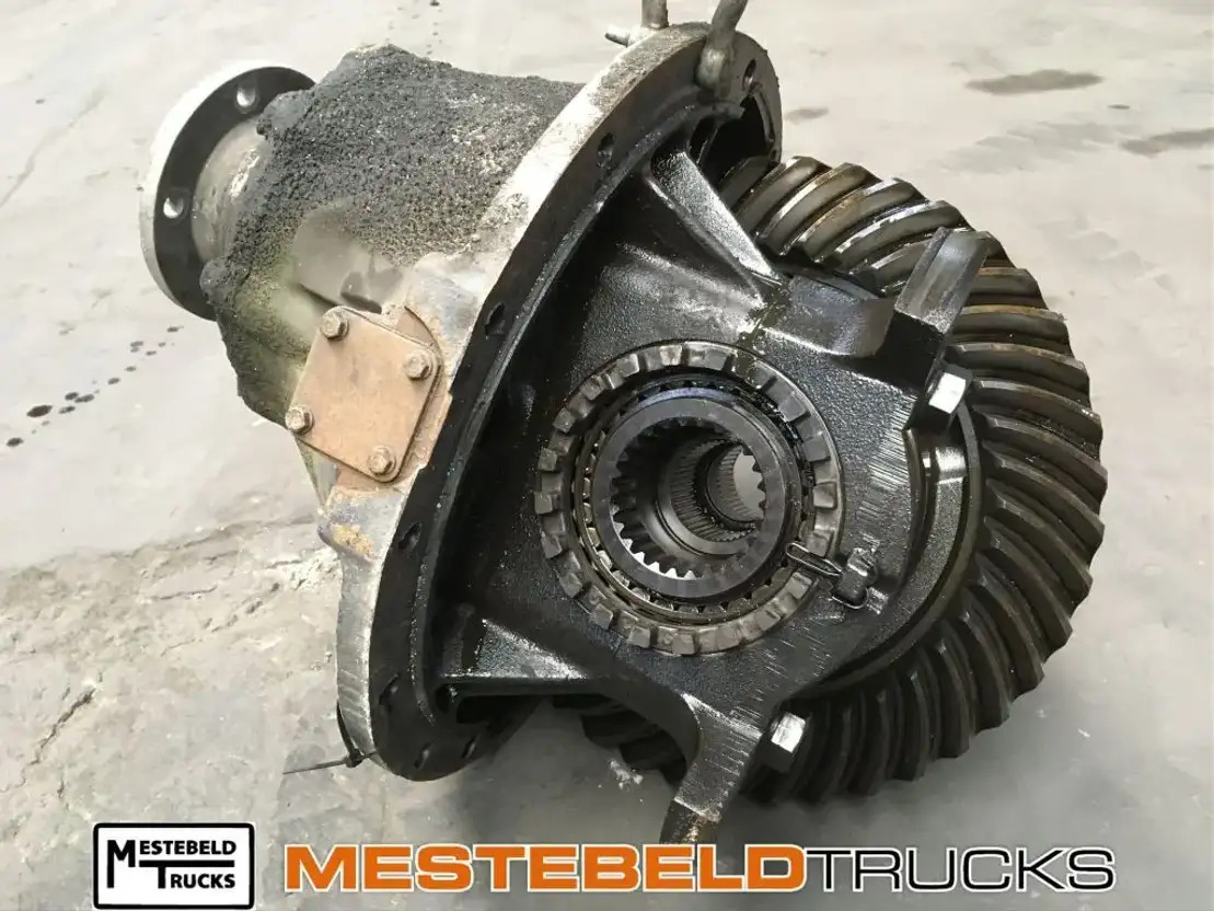 Iveco Differentieel 167E 180E28 Tector - Rear axle for Truck: picture 1 Iveco Differentieel 167E 180E28 Tector - Rear axle for Truck: picture 1