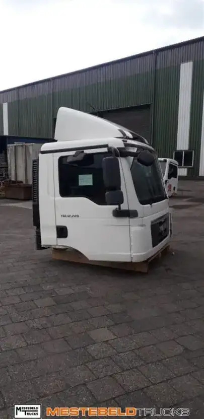 MAN Cabine TGL 12.220 - Cab for Truck: picture 3 MAN Cabine TGL 12.220 - Cab for Truck: picture 3