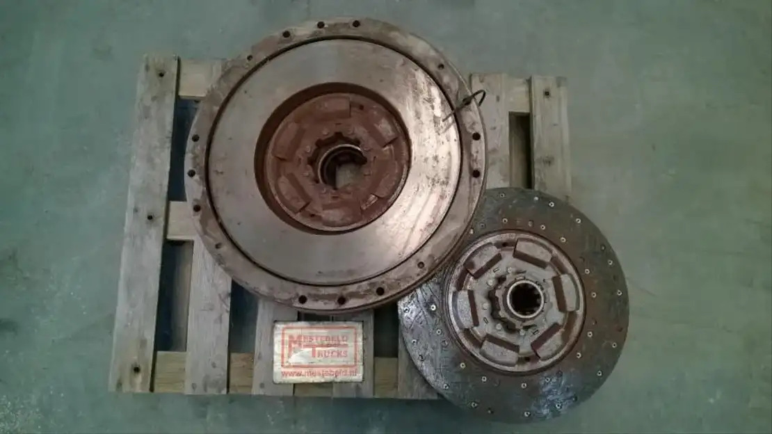 MAN Koppeling + Koppelingsplaat - Gearbox and parts for Truck: picture 1 MAN Koppeling + Koppelingsplaat - Gearbox and parts for Truck: picture 1