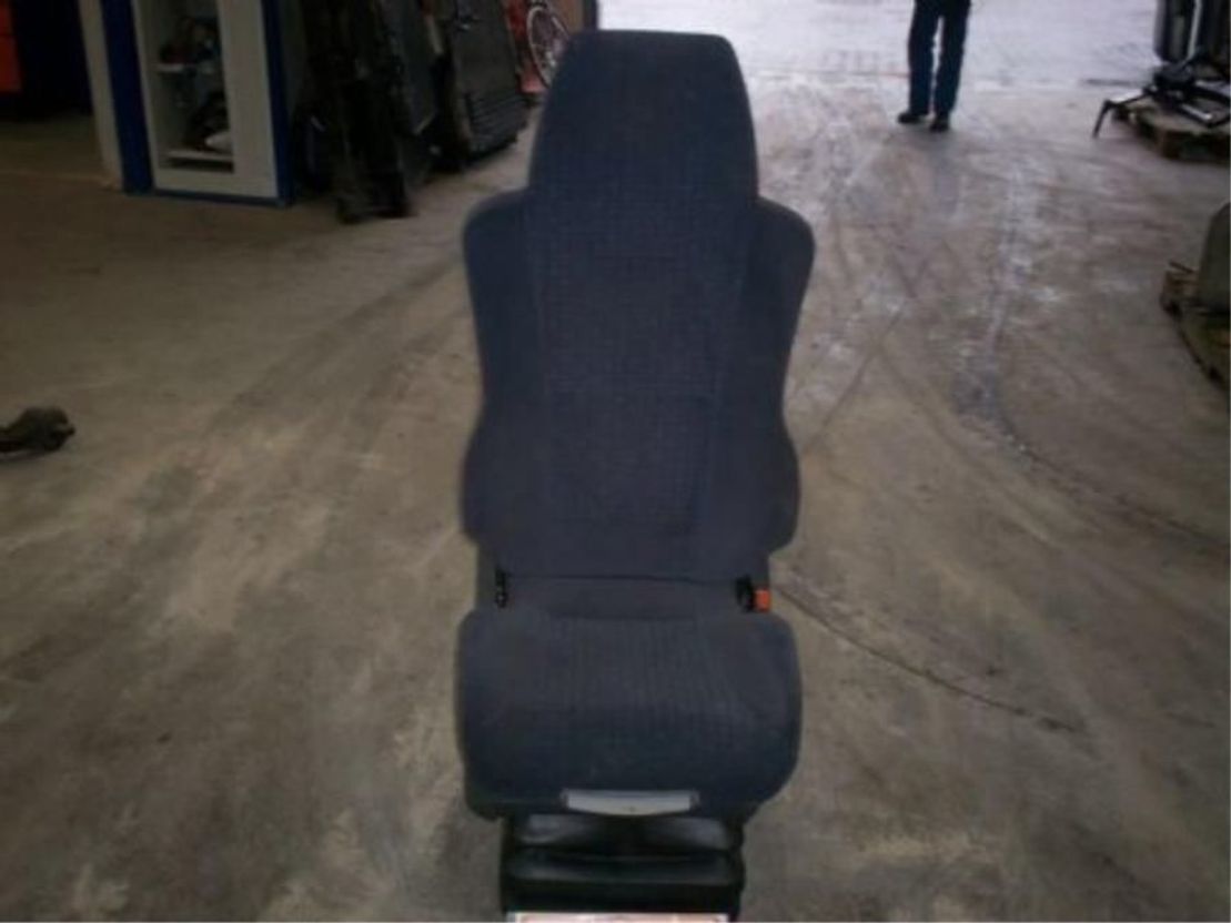 MAN Stoel TGA rechts - Cab and interior for Truck: picture 1 MAN Stoel TGA rechts - Cab and interior for Truck: picture 1