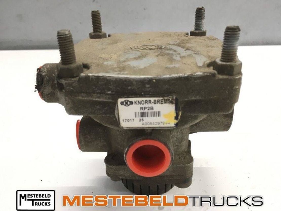 Mercedes-Benz ABS ventiel - Brake valve for Truck: picture 1 Mercedes-Benz ABS ventiel - Brake valve for Truck: picture 1