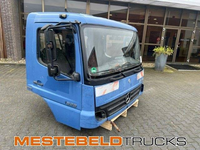 Mercedes-Benz Cabine Atego 1529 - Cab for Truck: picture 2 Mercedes-Benz Cabine Atego 1529 - Cab for Truck: picture 2