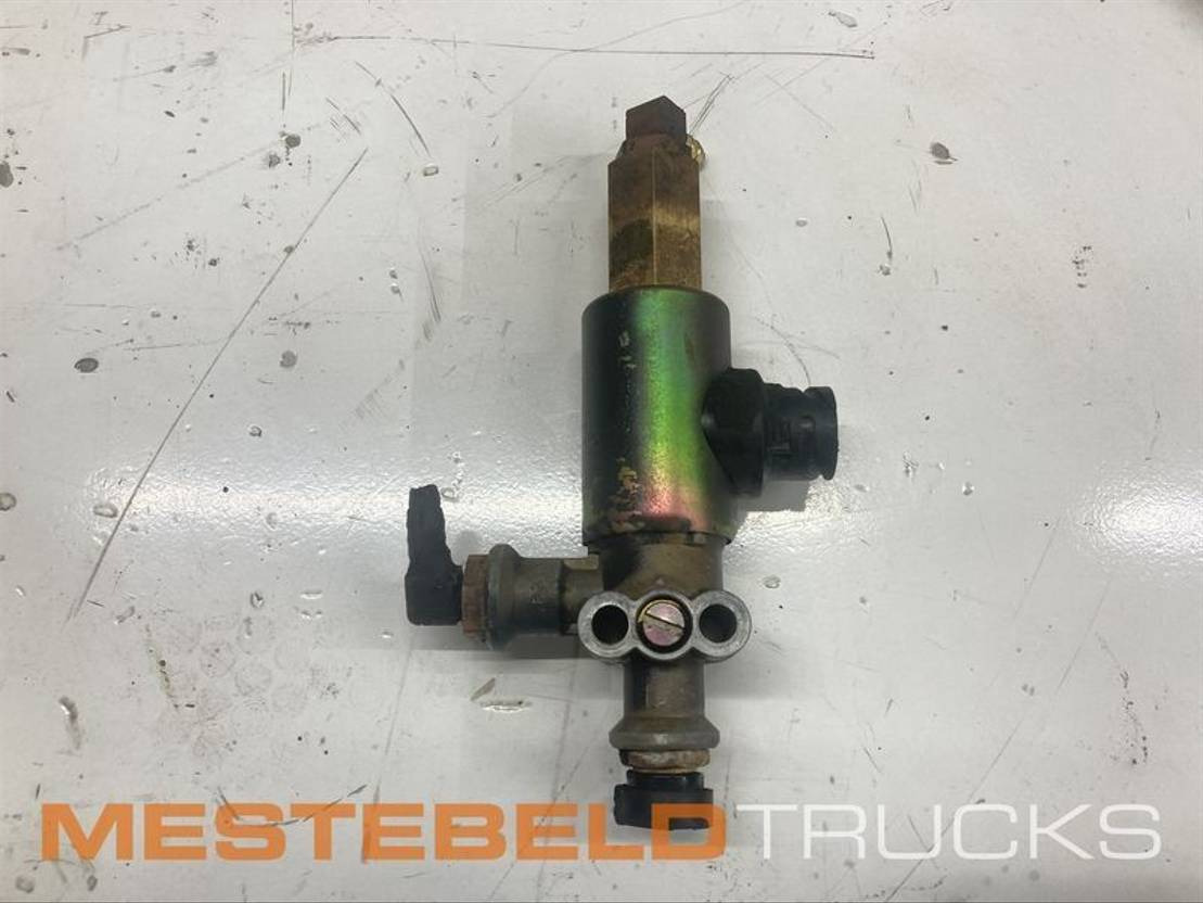 Mercedes-Benz Magneetklep 3/2 Way GGVS - Brake valve for Truck: picture 1 Mercedes-Benz Magneetklep 3/2 Way GGVS - Brake valve for Truck: picture 1