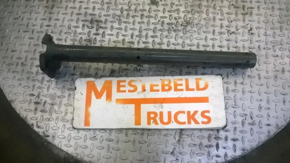 Mercedes-Benz Spatbordsteun - Frame/ Chassis for Truck: picture 1 Mercedes-Benz Spatbordsteun - Frame/ Chassis for Truck: picture 1