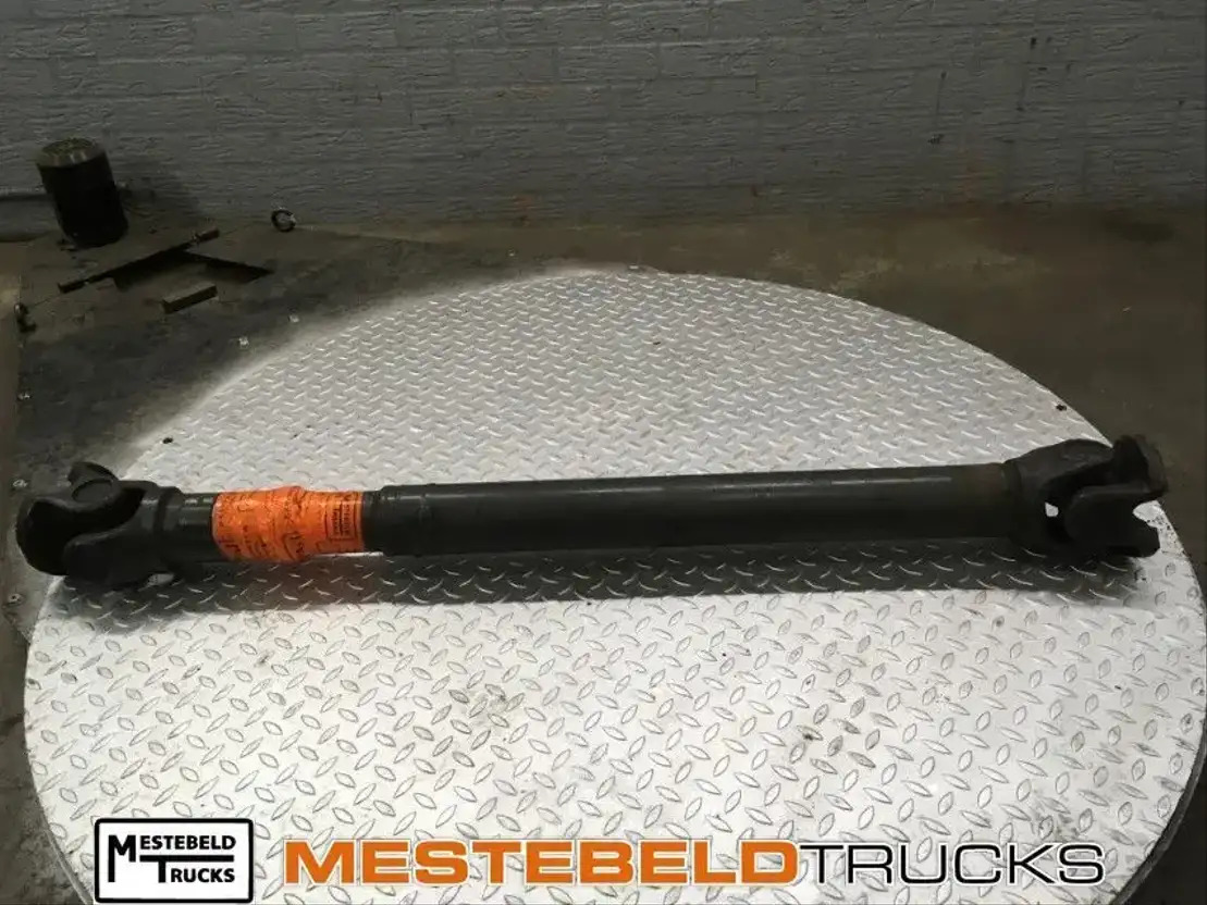 Mercedes-Benz Tussenas MB Econic - Drive shaft for Truck: picture 1 Mercedes-Benz Tussenas MB Econic - Drive shaft for Truck: picture 1
