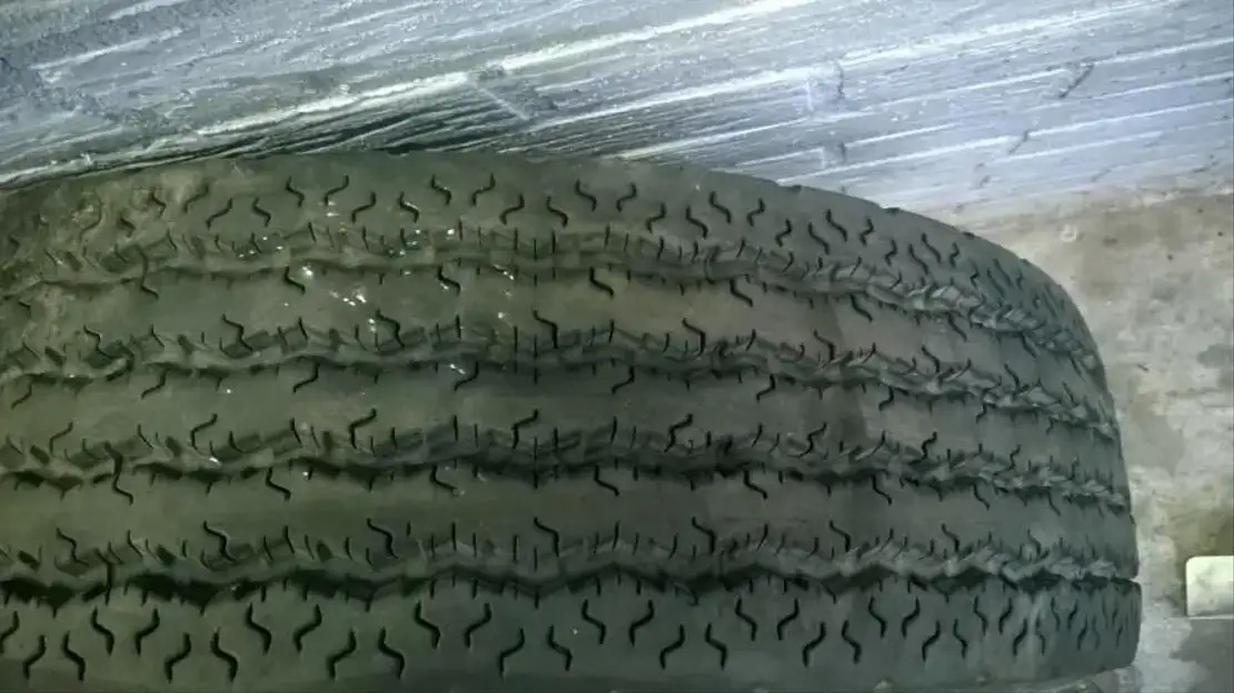 Michelin Band met velg - Tire for Truck: picture 1 Michelin Band met velg - Tire for Truck: picture 1