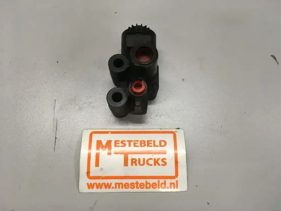 Renault D rukregelklep - Brake parts for Truck: picture 1 Renault D rukregelklep - Brake parts for Truck: picture 1