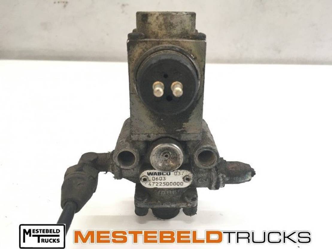 Scania Magneetventiel - Brake valve for Truck: picture 1 Scania Magneetventiel - Brake valve for Truck: picture 1