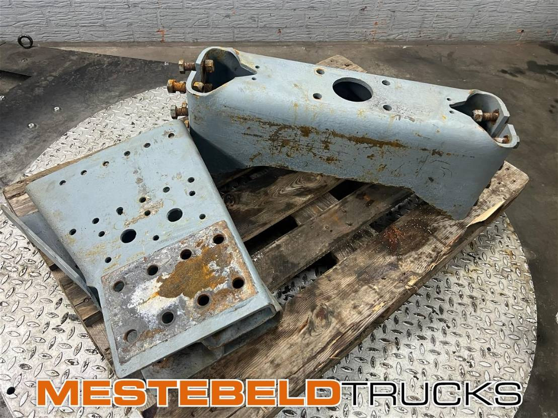 Scania Trekbalk met steunen onderbouw - Frame/ Chassis for Truck: picture 1 Scania Trekbalk met steunen onderbouw - Frame/ Chassis for Truck: picture 1