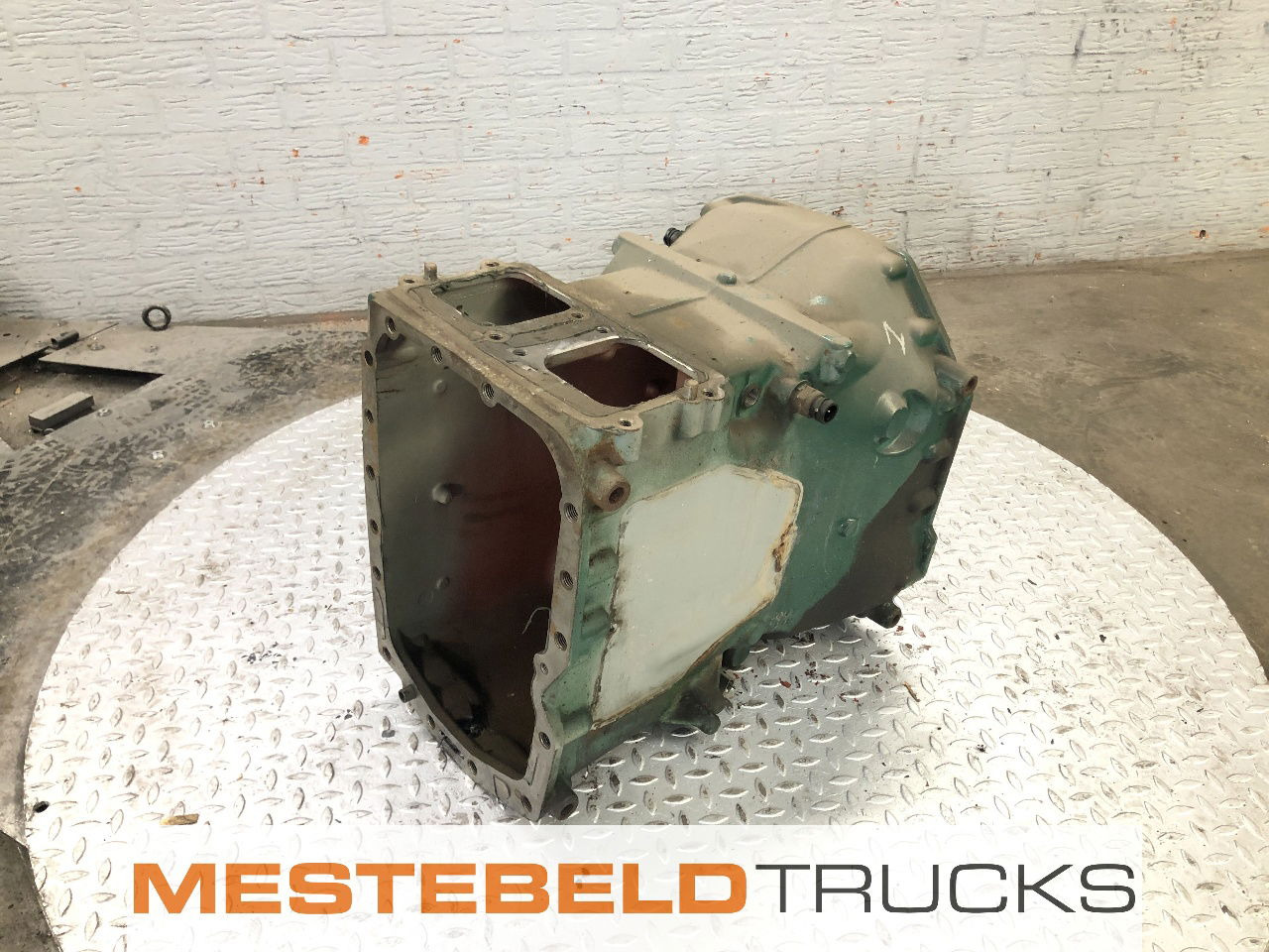 Volvo Huis van hoofdbak FH12 - Gearbox and parts for Truck: picture 1 Volvo Huis van hoofdbak FH12 - Gearbox and parts for Truck: picture 1