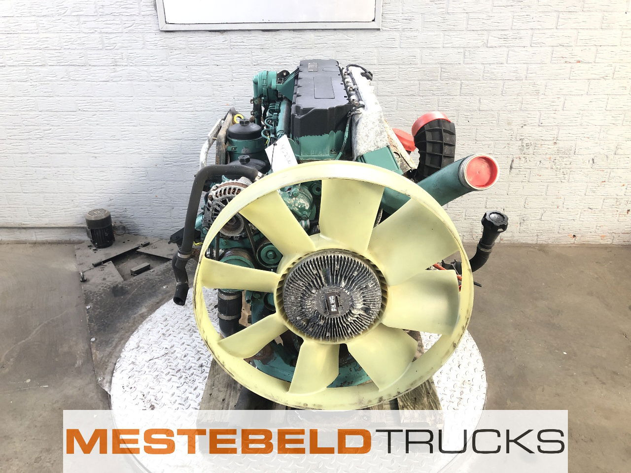 Volvo Motor D7E 320 EC 06B - Engine and parts for Truck: picture 2 Volvo Motor D7E 320 EC 06B - Engine and parts for Truck: picture 2