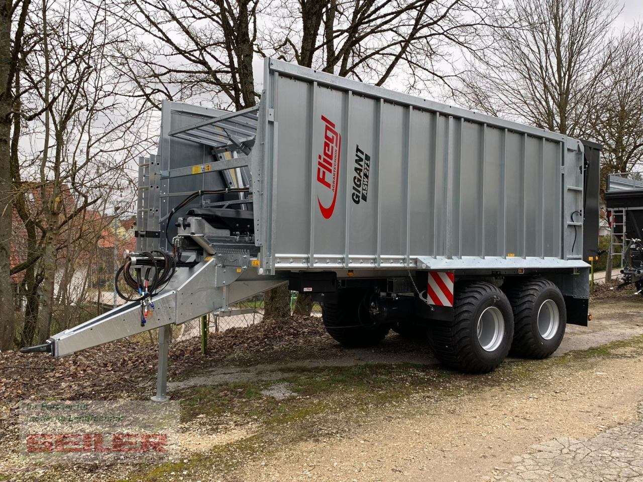 Fliegl ASW 271 C FOX Lenkachse 22,5" 35m³ - Forage wagon: picture 1 Fliegl ASW 271 C FOX Lenkachse 22,5" 35m³ - Forage wagon: picture 1