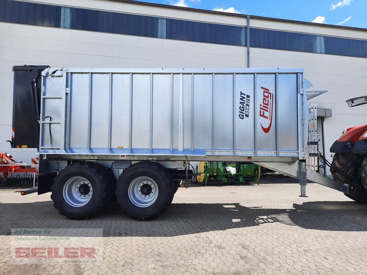 Fliegl ASW 271 C FOX Lenkachse 26,5" 35m³ - Forage wagon: picture 3 Fliegl ASW 271 C FOX Lenkachse 26,5" 35m³ - Forage wagon: picture 3