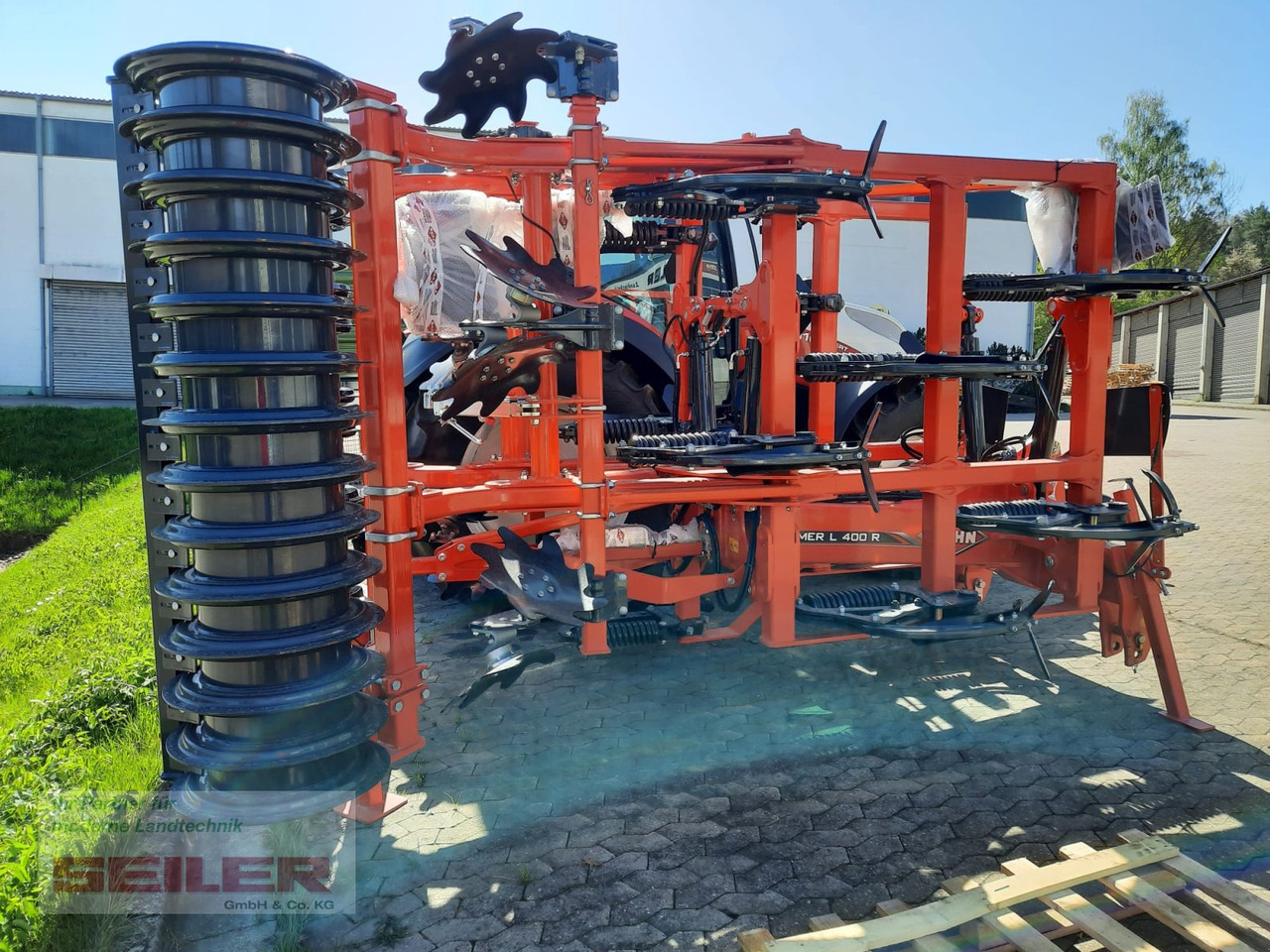 Kuhn Cultimer L 400 R NSM + T-Liner-Walze - Cultivator: picture 2 Kuhn Cultimer L 400 R NSM + T-Liner-Walze - Cultivator: picture 2