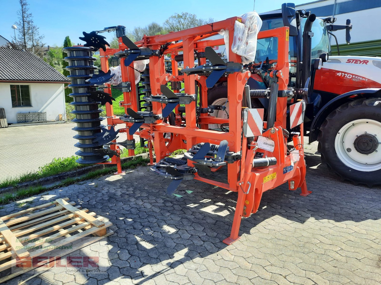 Kuhn Cultimer L 400 R NSM + T-Liner-Walze - Cultivator: picture 1 Kuhn Cultimer L 400 R NSM + T-Liner-Walze - Cultivator: picture 1