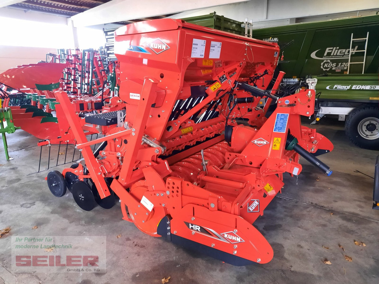 Kuhn HR 304 + Sitera 330-20E - Combine seed drill: picture 4 Kuhn HR 304 + Sitera 330-20E - Combine seed drill: picture 4