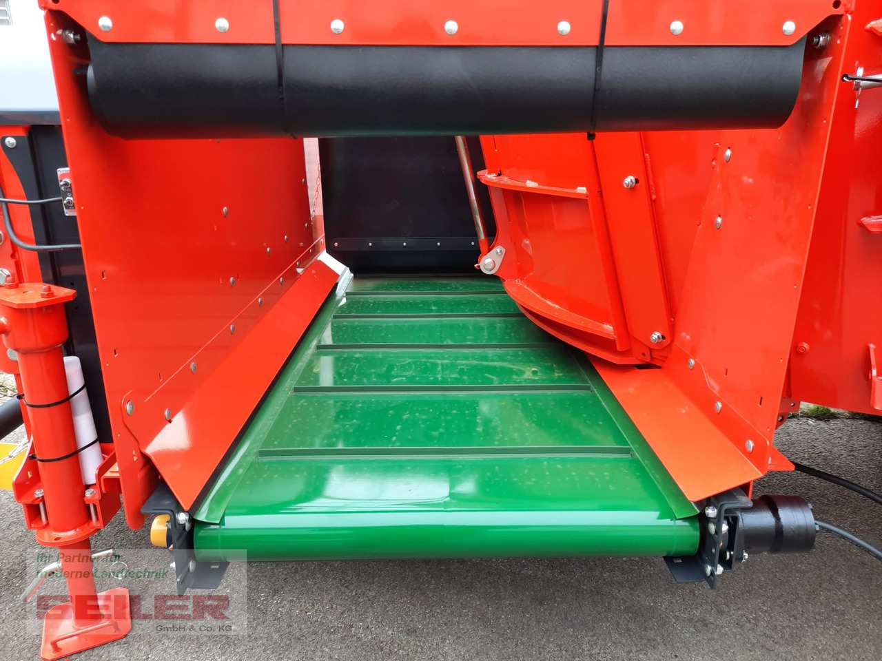 New Forage mixer wagon Kuhn PROFILE 16.2 CS: picture 8