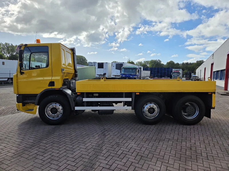 DAF CF 75.250 6x2 Euro 2 Automatic NL-Truck Original KM'S - Cab chassis truck: picture 3 DAF CF 75.250 6x2 Euro 2 Automatic NL-Truck Original KM'S - Cab chassis truck: picture 3