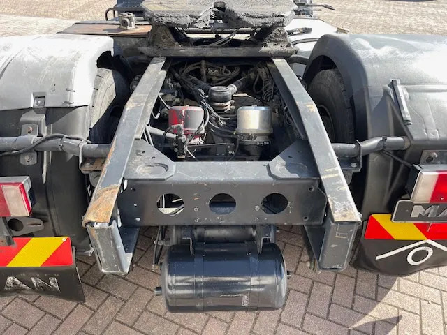 MAN 19.463 6 Cilinder Manual pomp - Tractor unit: picture 5 MAN 19.463 6 Cilinder Manual pomp - Tractor unit: picture 5