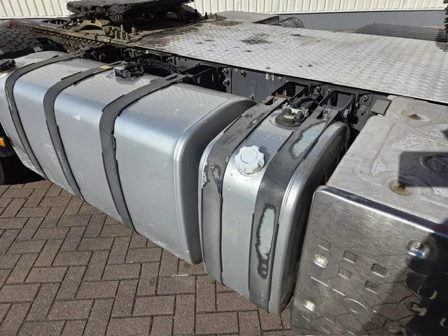 Volvo FM 12.400 NL-TRUCK - Tractor unit: picture 2 Volvo FM 12.400 NL-TRUCK - Tractor unit: picture 2