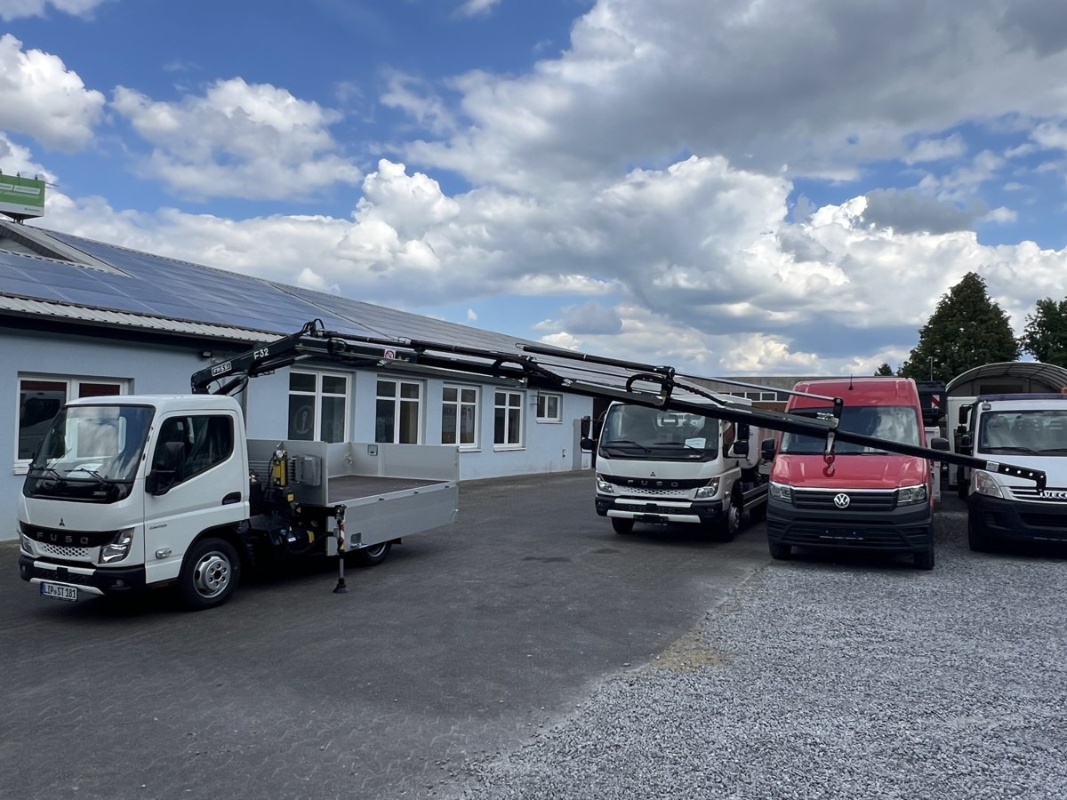 FUSO 3S15 Alu Pritsche 2.80m Ladekran Bohrgerät - Open body delivery van: picture 5 FUSO 3S15 Alu Pritsche 2.80m Ladekran Bohrgerät - Open body delivery van: picture 5