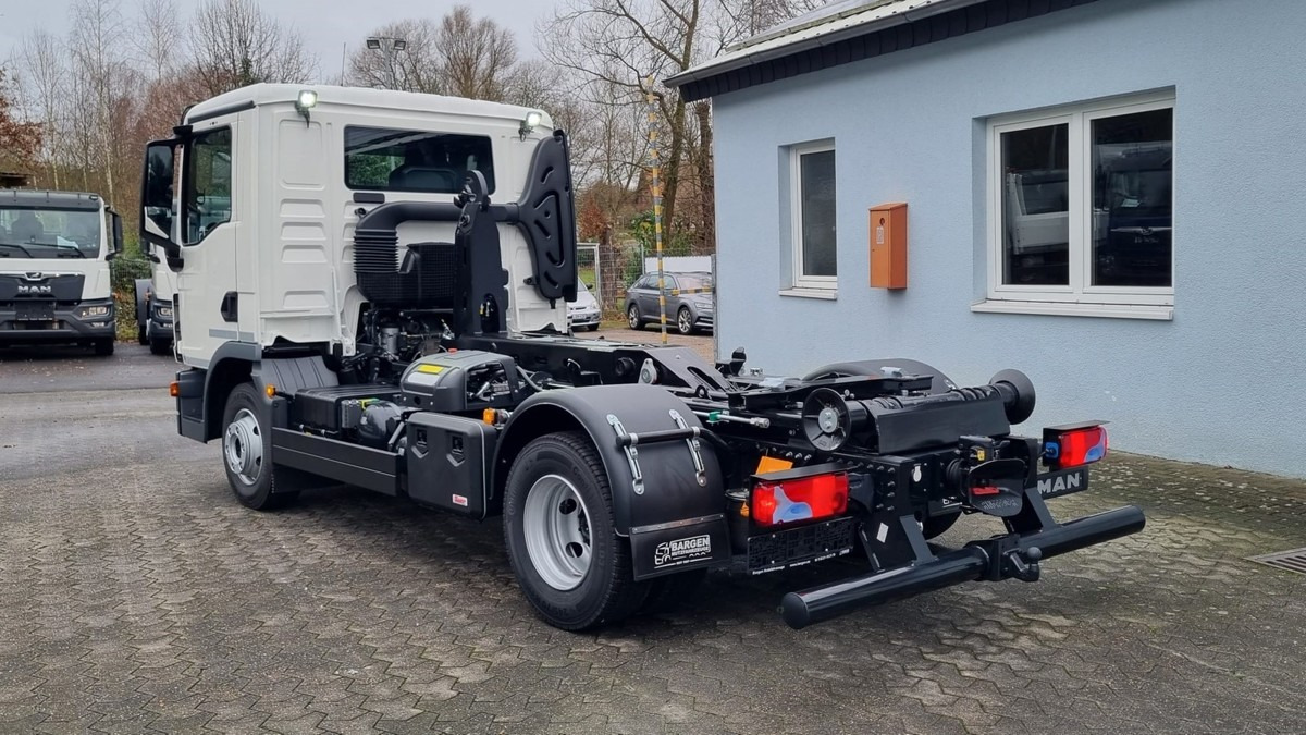 New Hook lift truck MAN TGL 12.220 BL NEU City Abrollkipper 8t TipMatic: picture 10