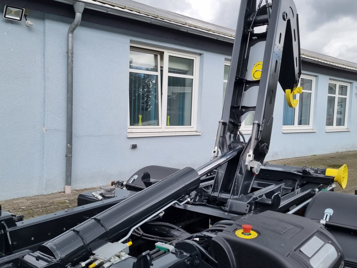New Hook lift truck MAN TGL 12.250 BL NEU City Abrollkipper PowerMatic s: picture 19