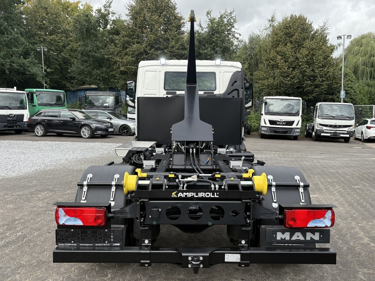 MAN TGL 8.160 BL City Abollkipper Schalter 8.190 - Hook lift truck: picture 5 MAN TGL 8.160 BL City Abollkipper Schalter 8.190 - Hook lift truck: picture 5
