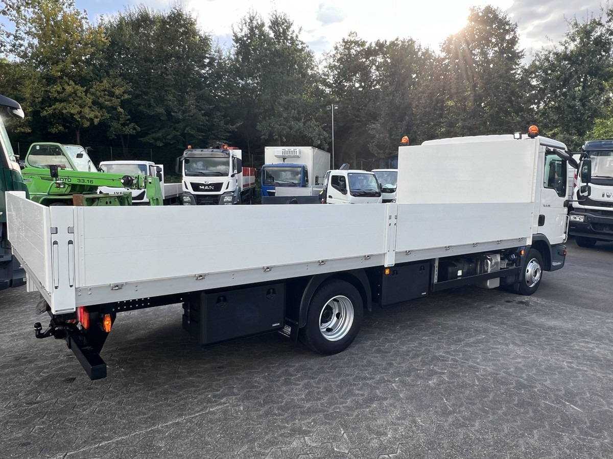 MAN TGL 8.160 BL NEU Alu Pritsche 5.5m AHK 3.5t - Open body delivery van: picture 1 MAN TGL 8.160 BL NEU Alu Pritsche 5.5m AHK 3.5t - Open body delivery van: picture 1