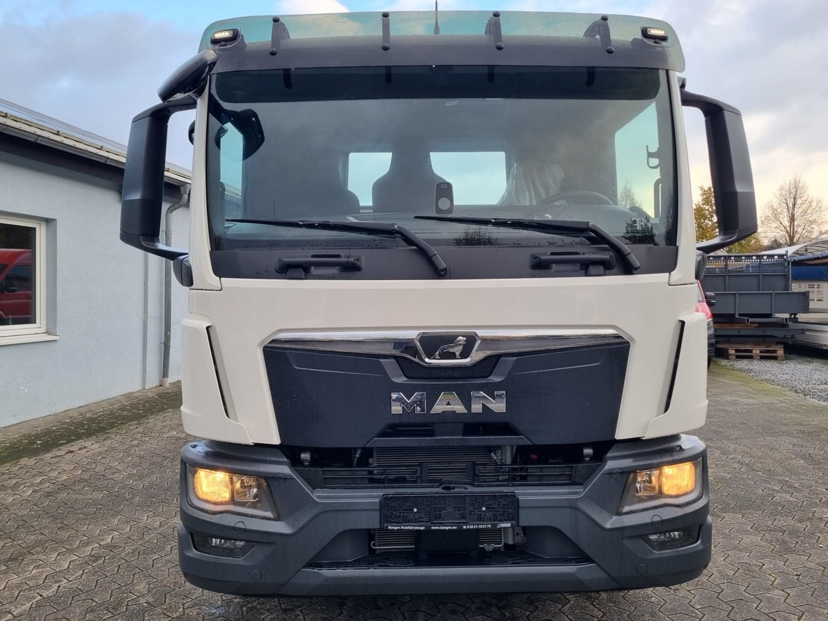 Leasing of MAN TGM 15.290 BL Abrollkipper Multihook City+1570mm MAN TGM 15.290 BL Abrollkipper Multihook City+1570mm: picture 19 Leasing of MAN TGM 15.290 BL Abrollkipper Multihook City+1570mm MAN TGM 15.290 BL Abrollkipper Multihook City+1570mm: picture 19