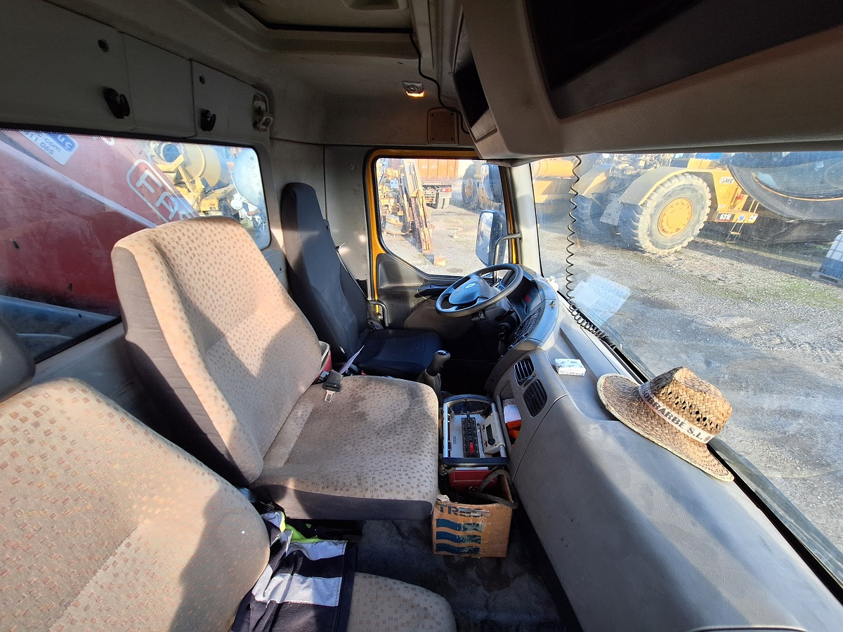 RENAULT PREMIUM LANDER 320.26 - Crane truck: picture 5 RENAULT PREMIUM LANDER 320.26 - Crane truck: picture 5
