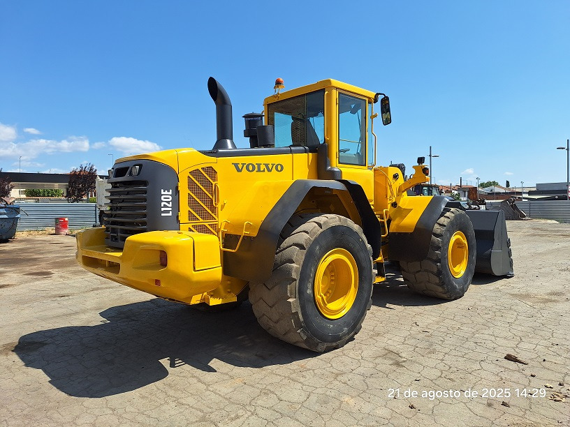 VOLVO L120E - Wheel loader: picture 4 VOLVO L120E - Wheel loader: picture 4