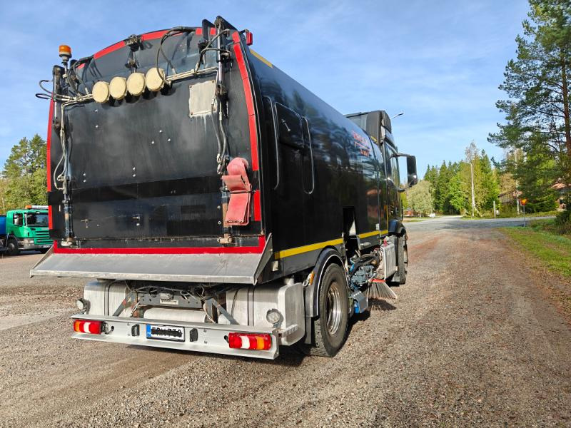 Brock SL280/2 MB Actros 1833 - Road sweeper: picture 3 Brock SL280/2 MB Actros 1833 - Road sweeper: picture 3