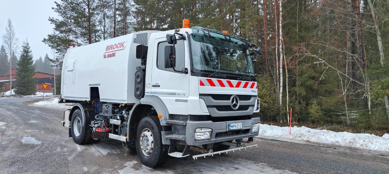 Brock SL280/2K MB Axor 1829 - Road sweeper: picture 1 Brock SL280/2K MB Axor 1829 - Road sweeper: picture 1